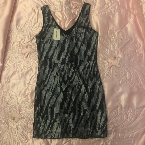 New Le Chateau sequin mini dress. - Picture 5 of 14